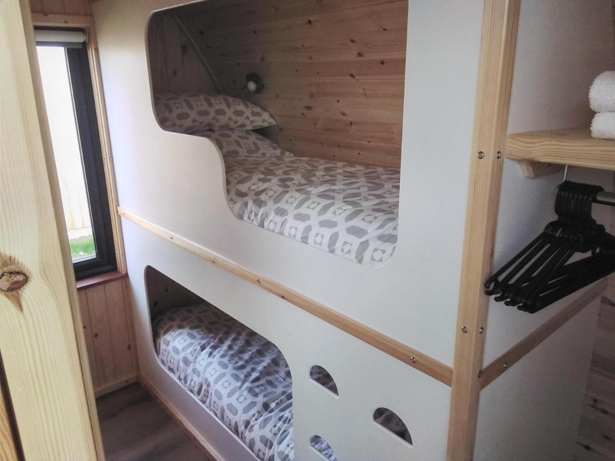 Отель Glamping Pods Кромер Экстерьер фото